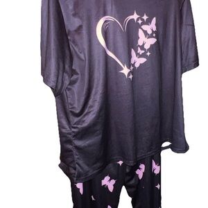 Charming Heart and Butterfly 
Women’s Plus Pajama Set - Black and Pink